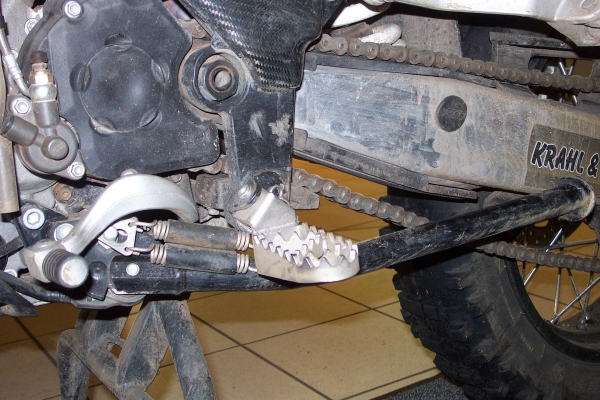 "Bear trap" 3cm lower Rallye-footpegs for all KTM LC8